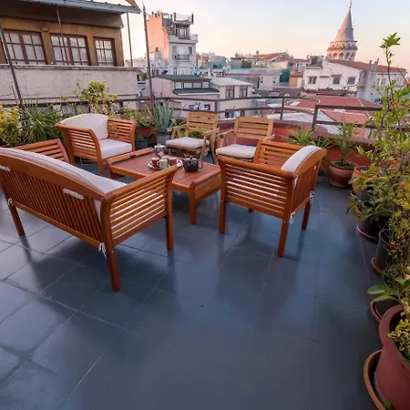 High Garden Rooftop Terrace Around Galata Tower *