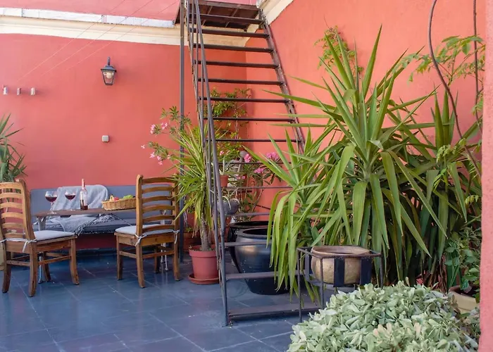 High Garden Rooftop Terrace Around Galata Tower 伊斯坦布尔